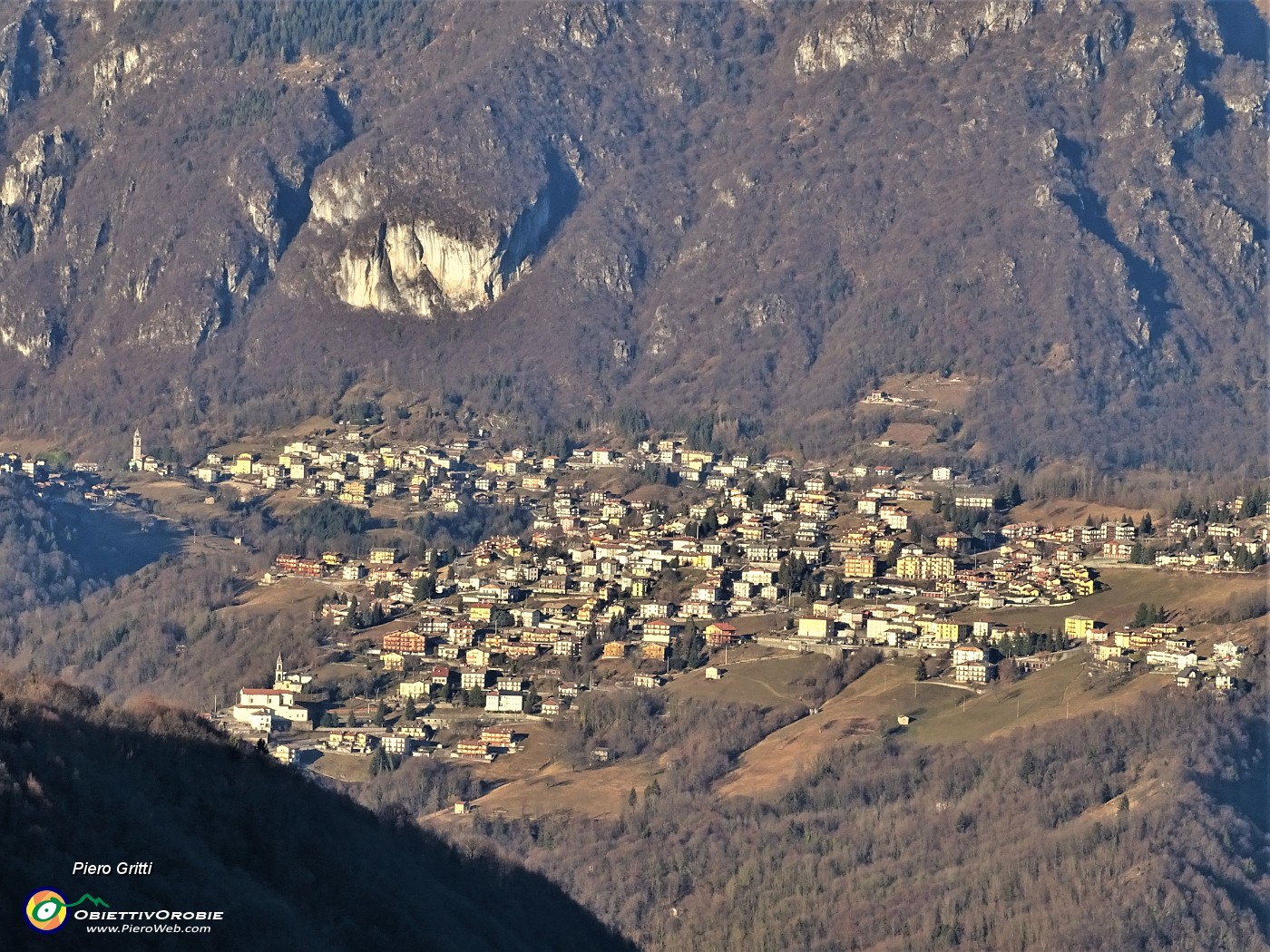 24 Zoom su Cornalba con Corna Bianca.JPG